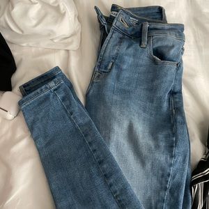 Old navy rockstar supper skinny high rise jeans